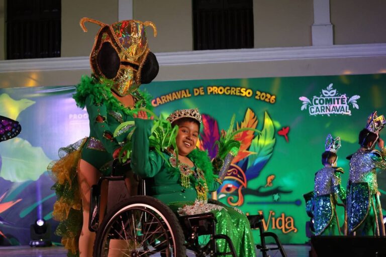 Comparsas hacen vibrar el Carnaval de Progreso 2026