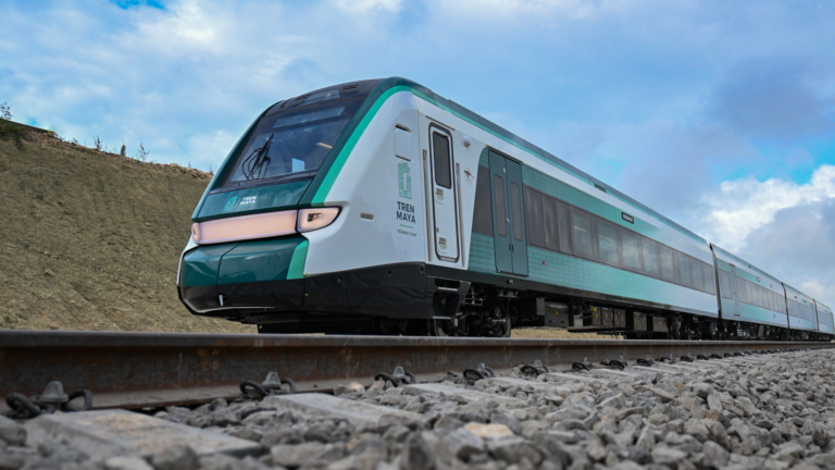 Falla técnica en el Tren Maya obliga a una detención preventiva en el tramo Leona Vicario