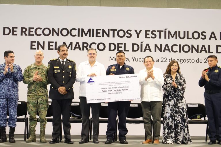CANACO Mérida, 79 años de compromiso con los bomberos