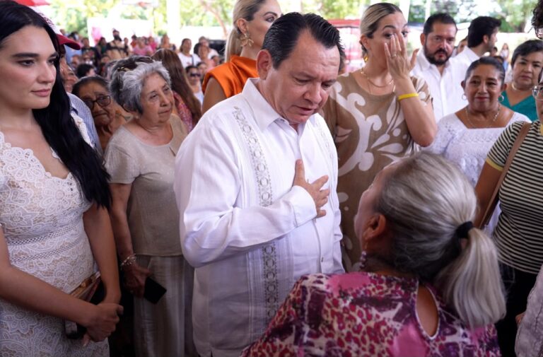 Gobierno del Estado condona el adeudo de agua de doña Josefina y gestiona su pensión ante el Issste; la atención sigue abierta