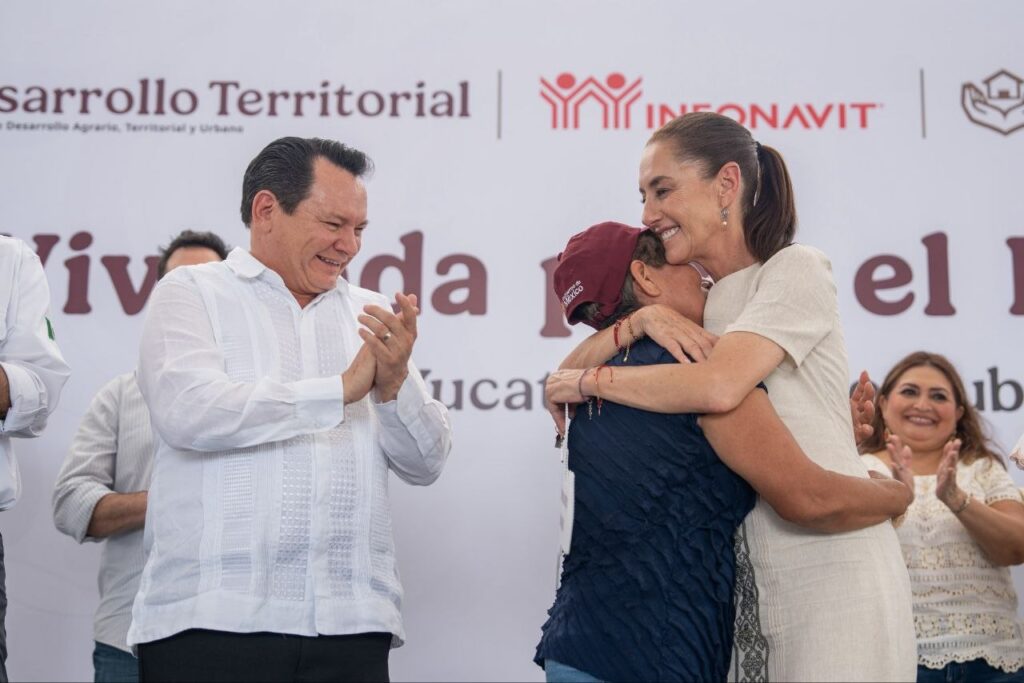 Guadalupe no alcanzaba el puntaje del Infonavit; hoy la Presidenta le entregó las llaves de su casa: 432 viviendas en Umán