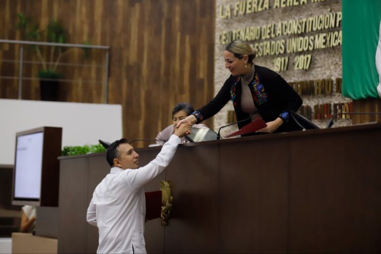 JULIÁN BUSTILLOS PRESENTA SU INICIATIVA NÚMERO 14 PARA FORTALECER EL BIENESTAR ANIMAL EN YUCATÁN