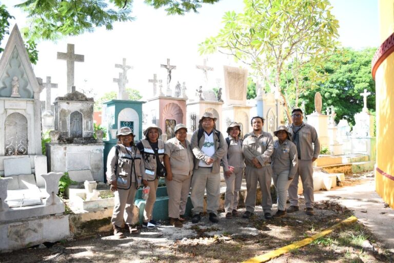 Yucatán refuerza la fumigación en panteones por Días de Fieles Difuntos