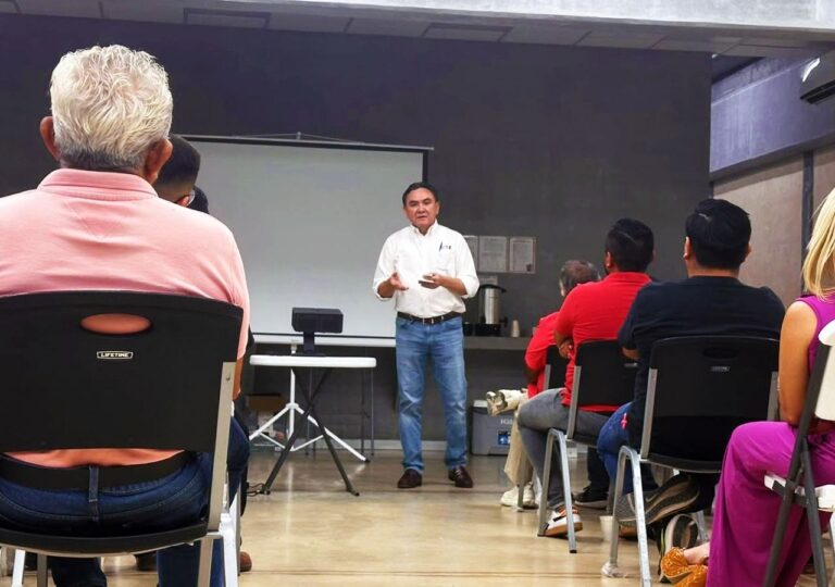 Reconoce Liborio Vidal a la base de Morena en Mérida: Sin ustedes no hay movimiento; vengo a sumarme a lo que ya construyeron